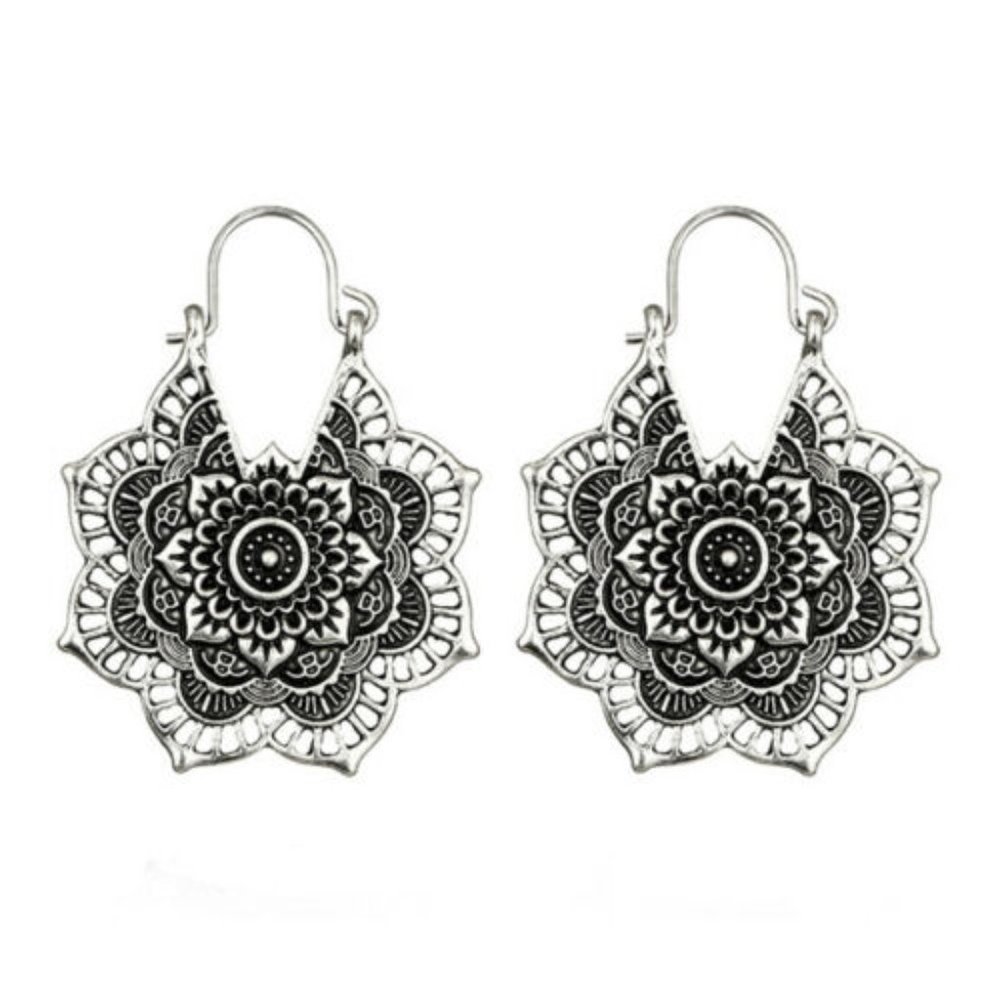 NWOT Boho Silver Mandala Earrings - Picture 6 of 7